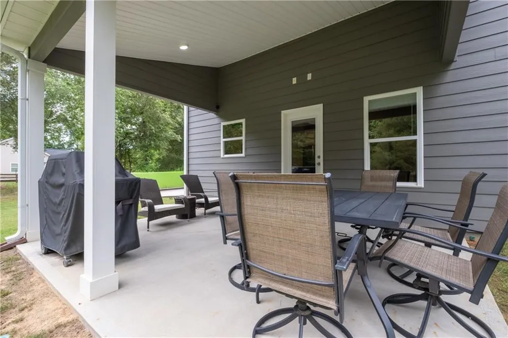 719 Fairview Road Brooks, GA 30205