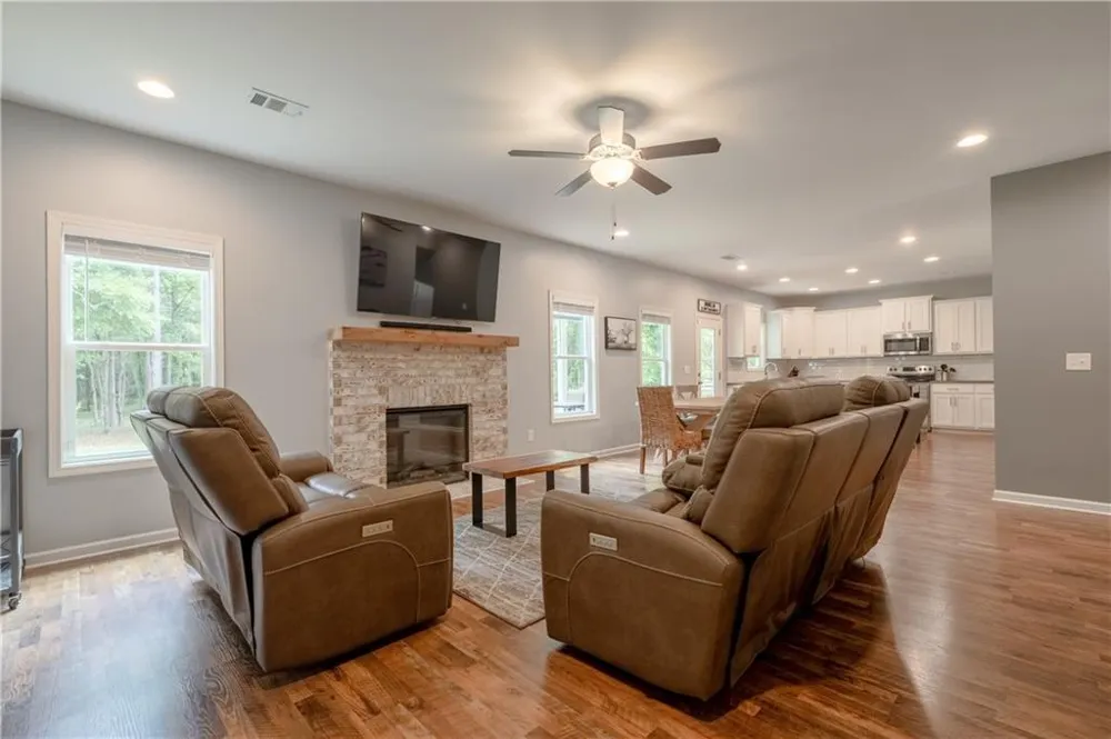 719 Fairview Road Brooks, GA 30205