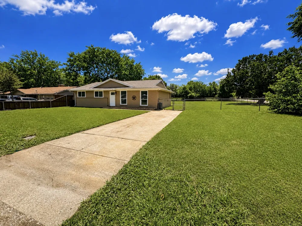 730 Rolling Ridge Lane Duncanville, TX 75116