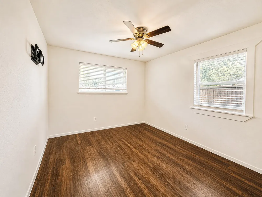 730 Rolling Ridge Lane Duncanville, TX 75116