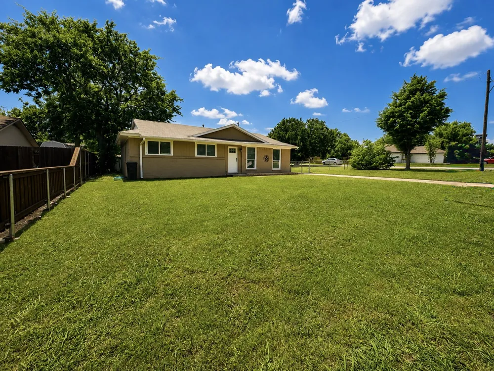 730 Rolling Ridge Lane Duncanville, TX 75116