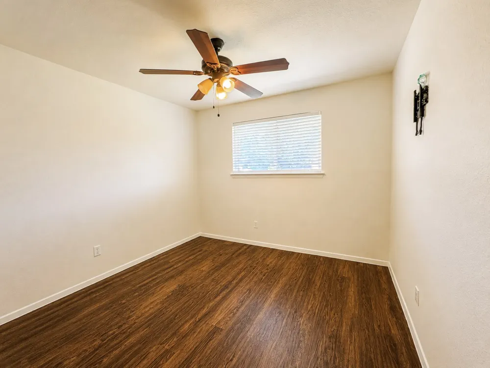 730 Rolling Ridge Lane Duncanville, TX 75116