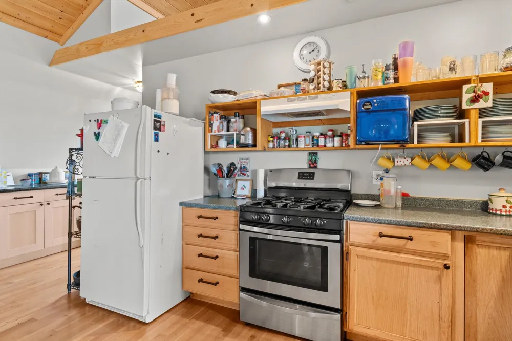 11751 Center Road Peninsula Township, MI 49686