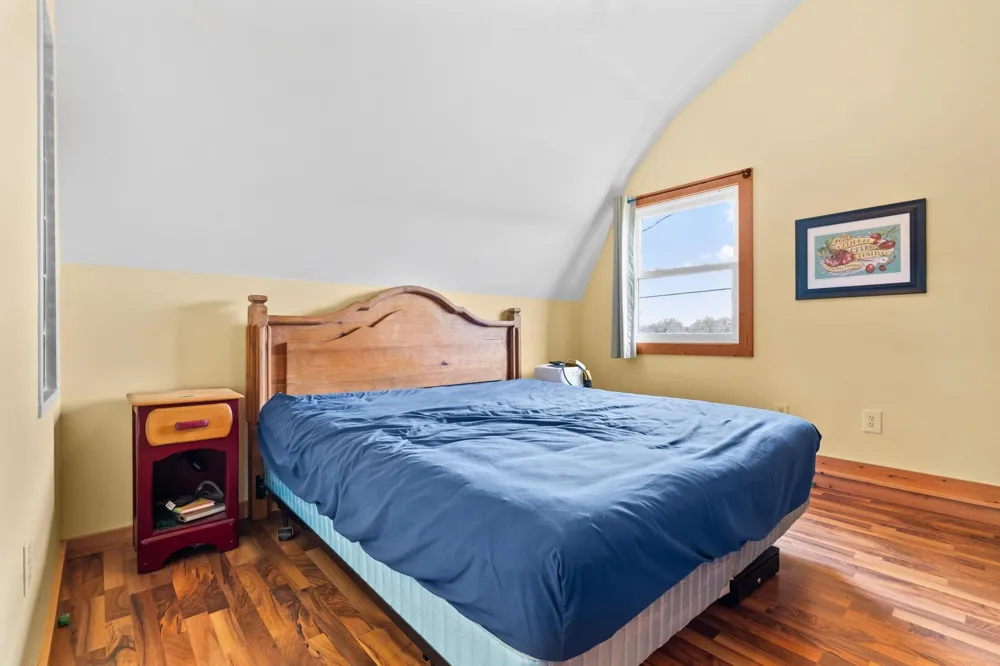 11751 Center Road Peninsula Township, MI 49686