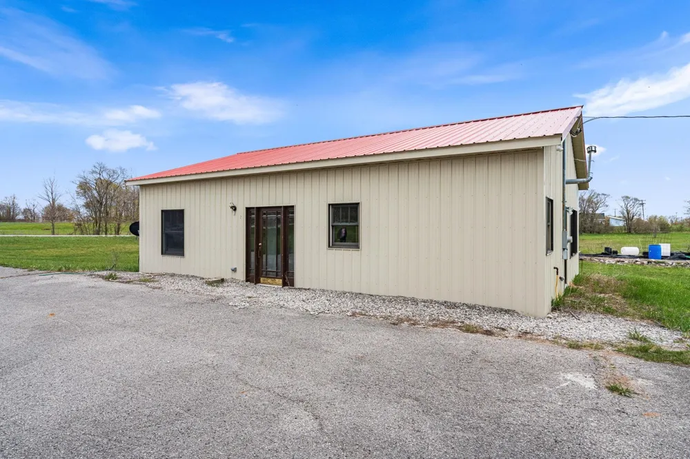 11751 Center Road Peninsula Township, MI 49686