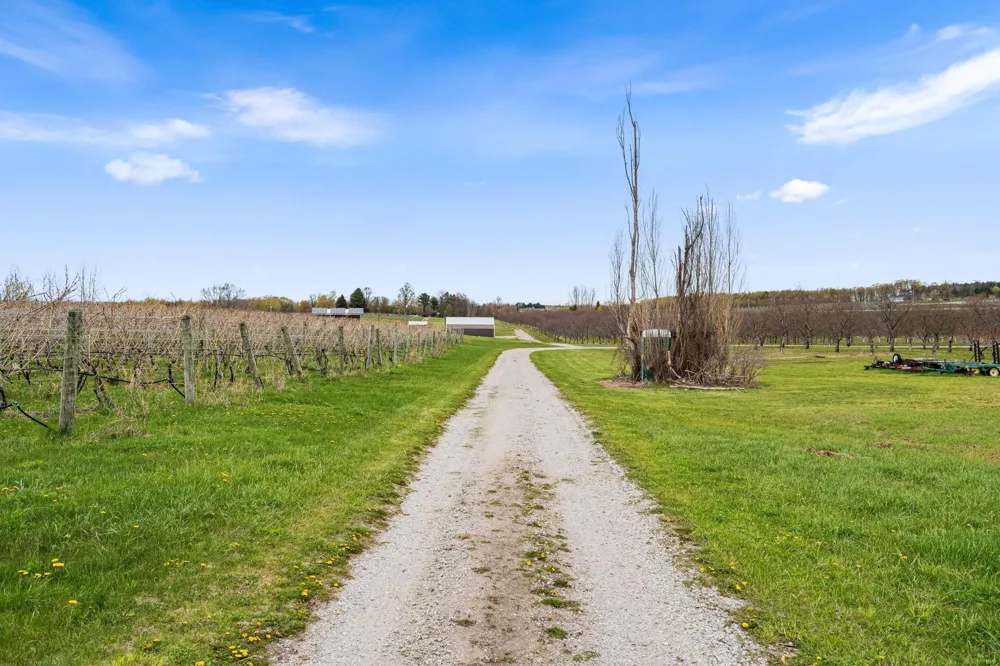 11751 Center Road Peninsula Township, MI 49686