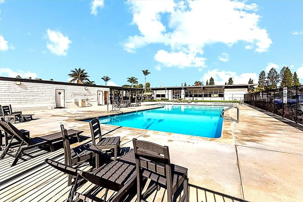 9080 Bloomfield #231 Cypress, CA 90630