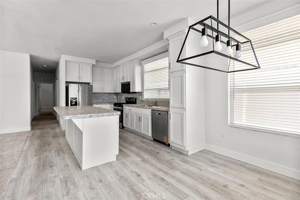 9080 Bloomfield #231 Cypress, CA 90630
