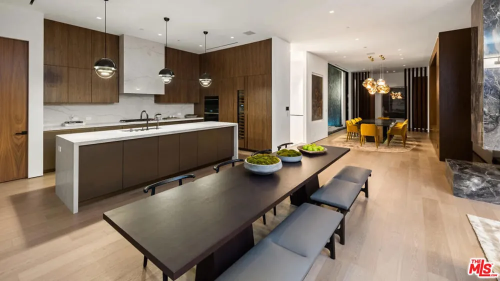 1035 Stradella Road Los Angeles, CA 90077