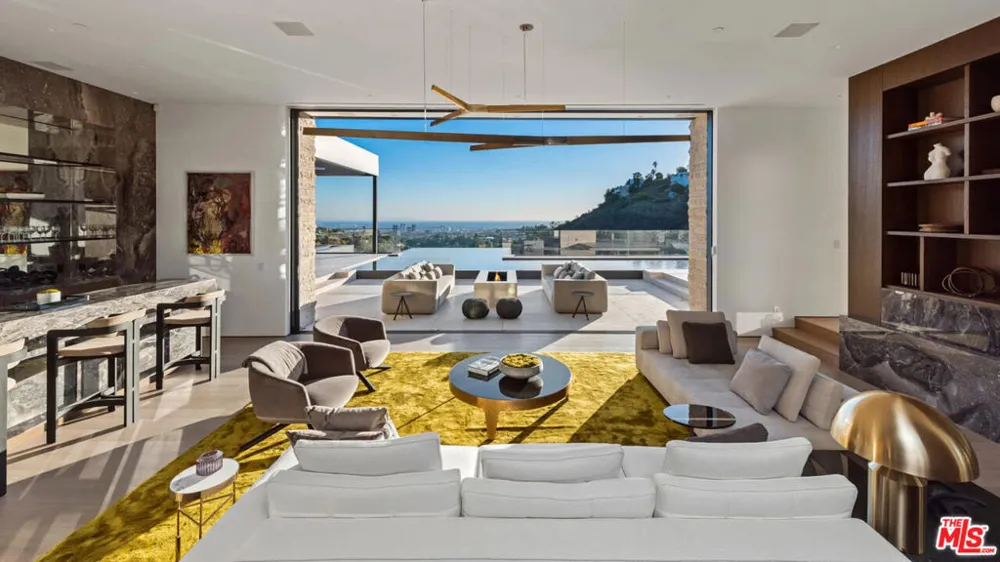 1035 Stradella Road Los Angeles, CA 90077
