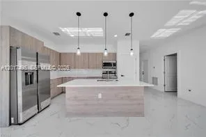 621 GREENBRIAR BLVD Other City - In The State Of Florida, FL 33972