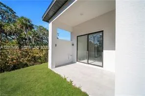 621 GREENBRIAR BLVD Other City - In The State Of Florida, FL 33972