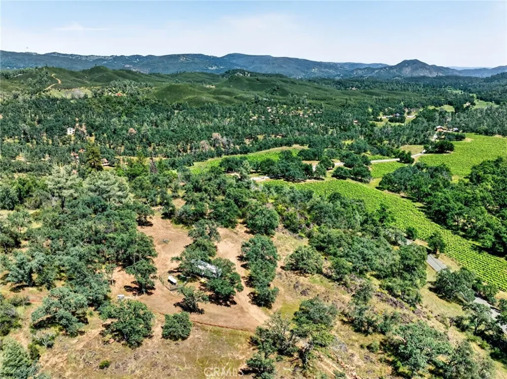 13505 Spruce Grove Lower Lake, CA 95457
