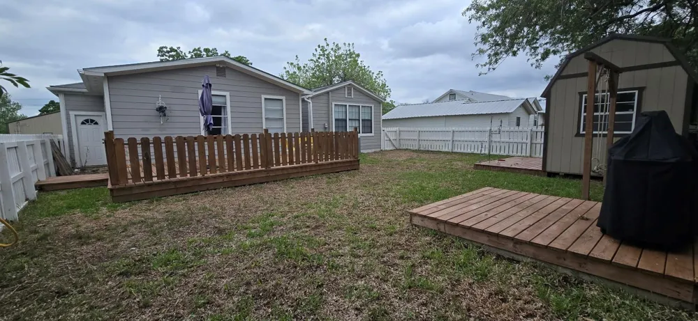 1206 Nelson Street Yoakum, TX 77995