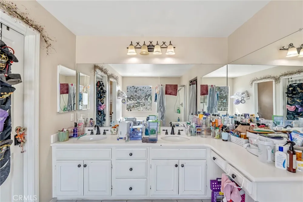 3016 Shane Dr. Colton, CA 92324