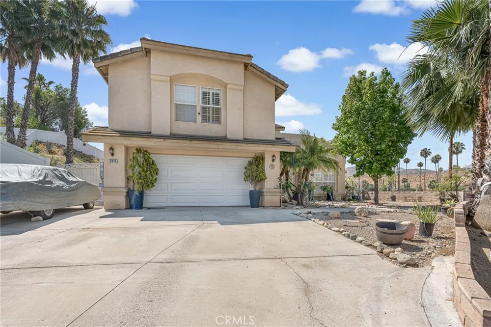 3016 Shane Dr. Colton, CA 92324