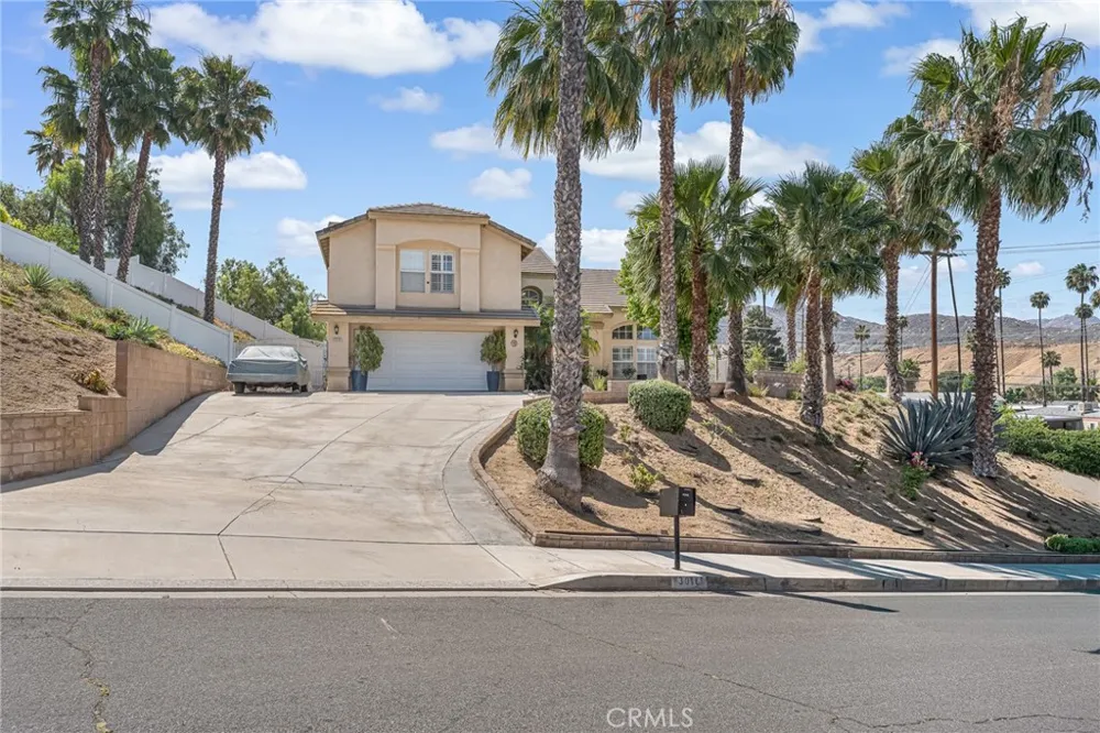 3016 Shane Dr. Colton, CA 92324