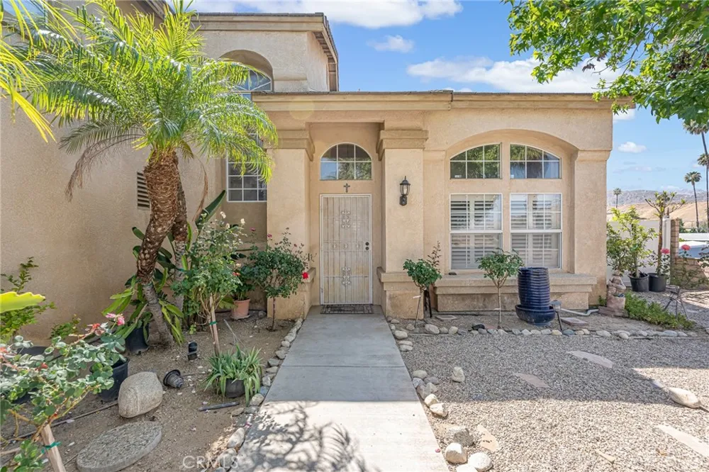 3016 Shane Dr. Colton, CA 92324