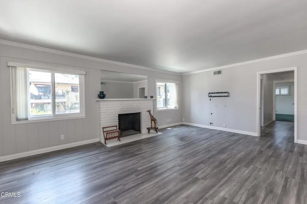 2391 El Molino Avenue Altadena, CA 91001