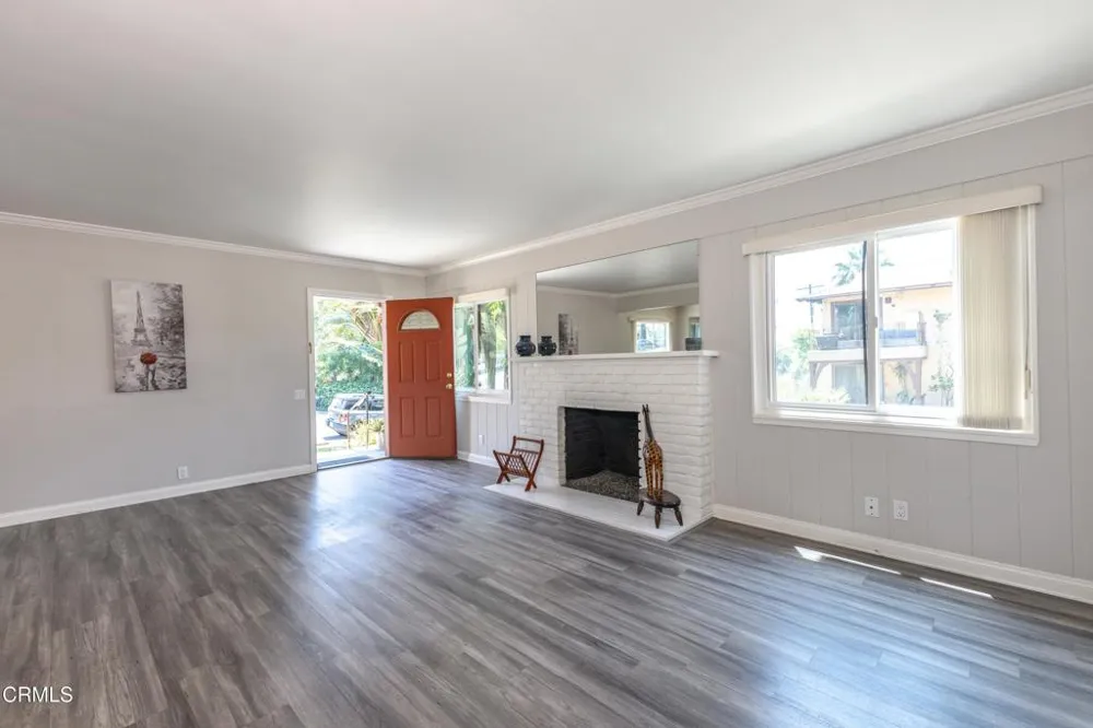 2391 El Molino Avenue Altadena, CA 91001