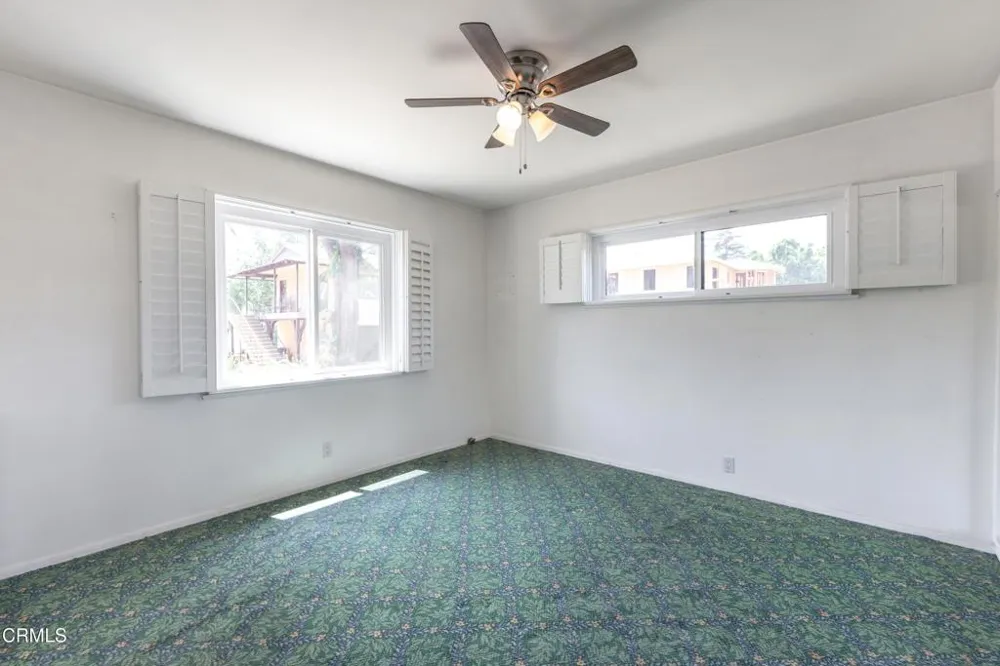 2391 El Molino Avenue Altadena, CA 91001