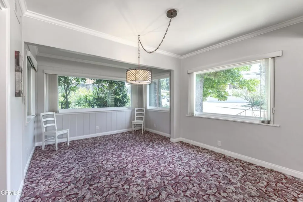 2391 El Molino Avenue Altadena, CA 91001