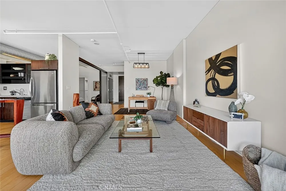 1100 South Hope St #1006 Los Angeles, CA 90015