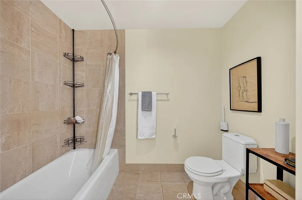 1100 South Hope St #1006 Los Angeles, CA 90015
