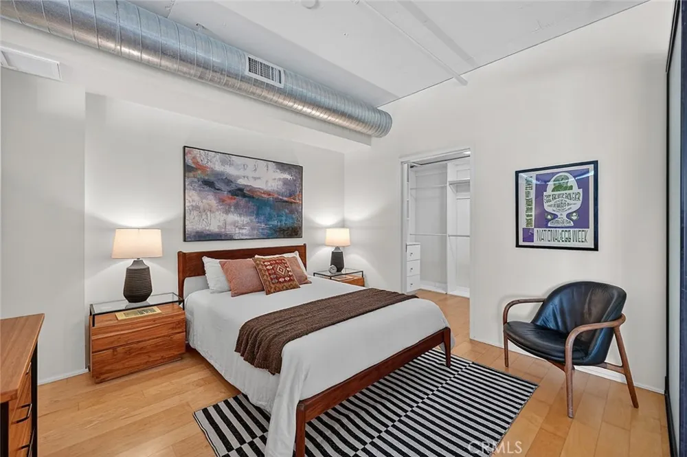 1100 South Hope St #1006 Los Angeles, CA 90015