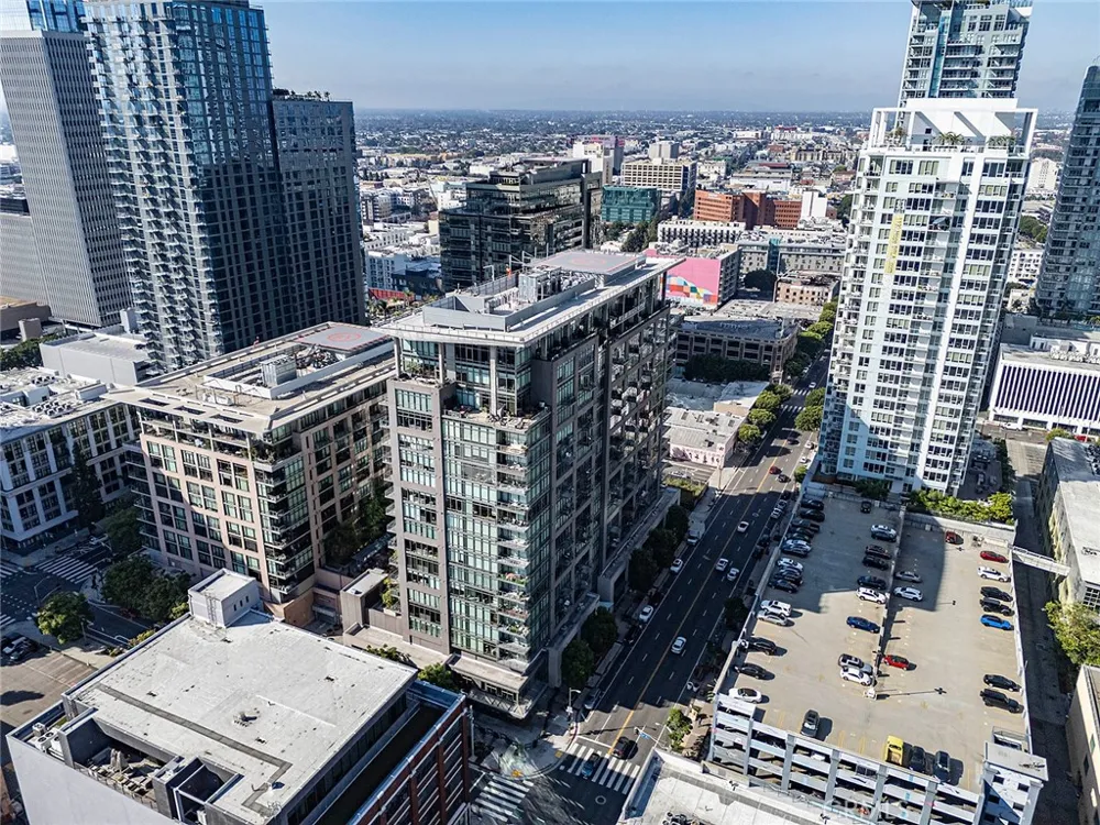 1100 South Hope St #1006 Los Angeles, CA 90015