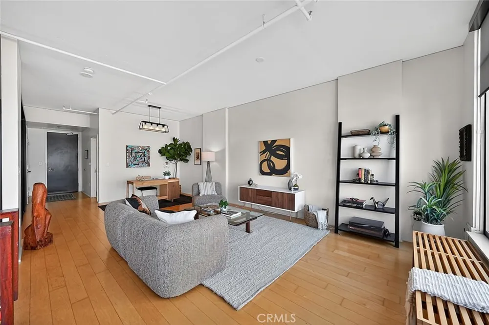 1100 South Hope St #1006 Los Angeles, CA 90015