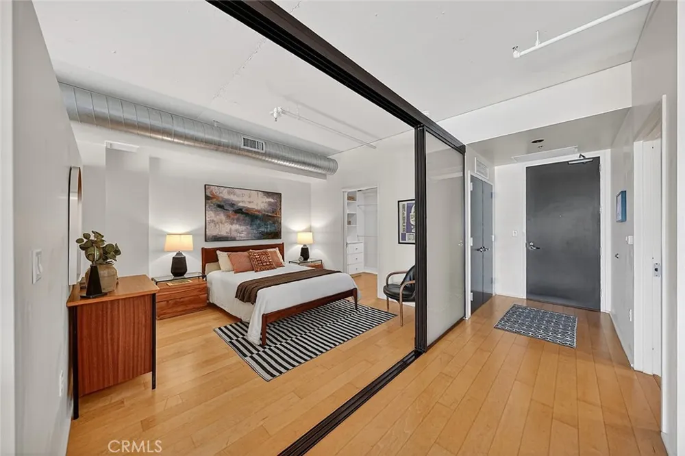 1100 South Hope St #1006 Los Angeles, CA 90015