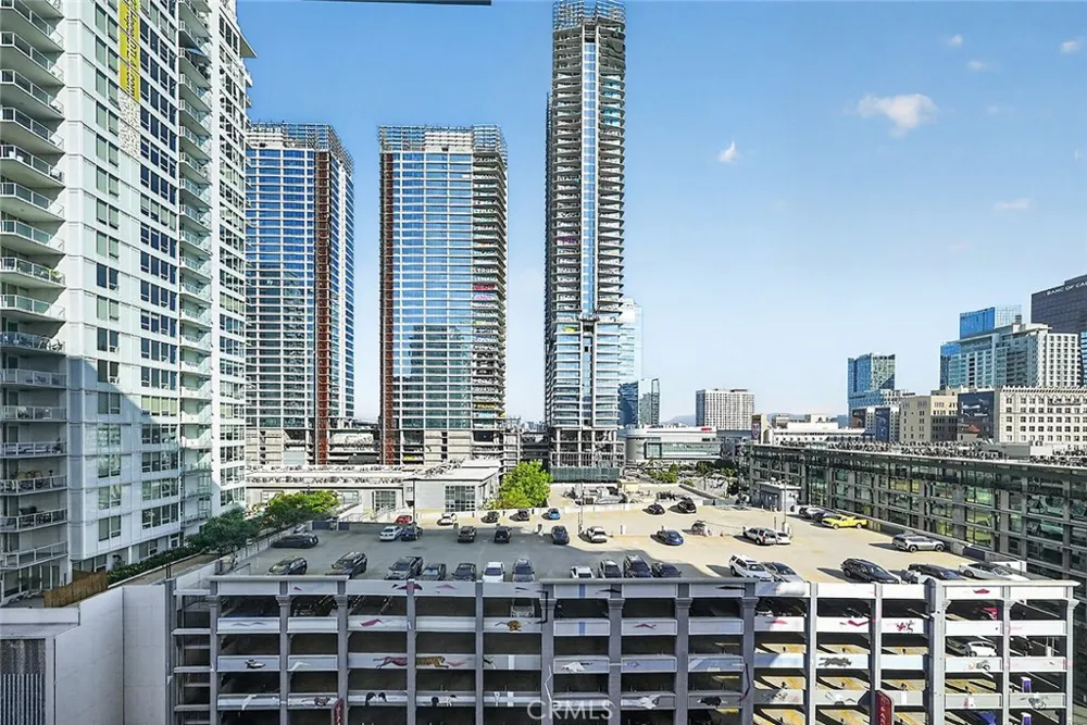 1100 South Hope St #1006 Los Angeles, CA 90015
