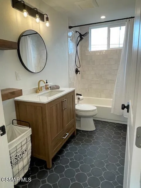 1157 Hudspeth Street Simi Valley, CA 93065