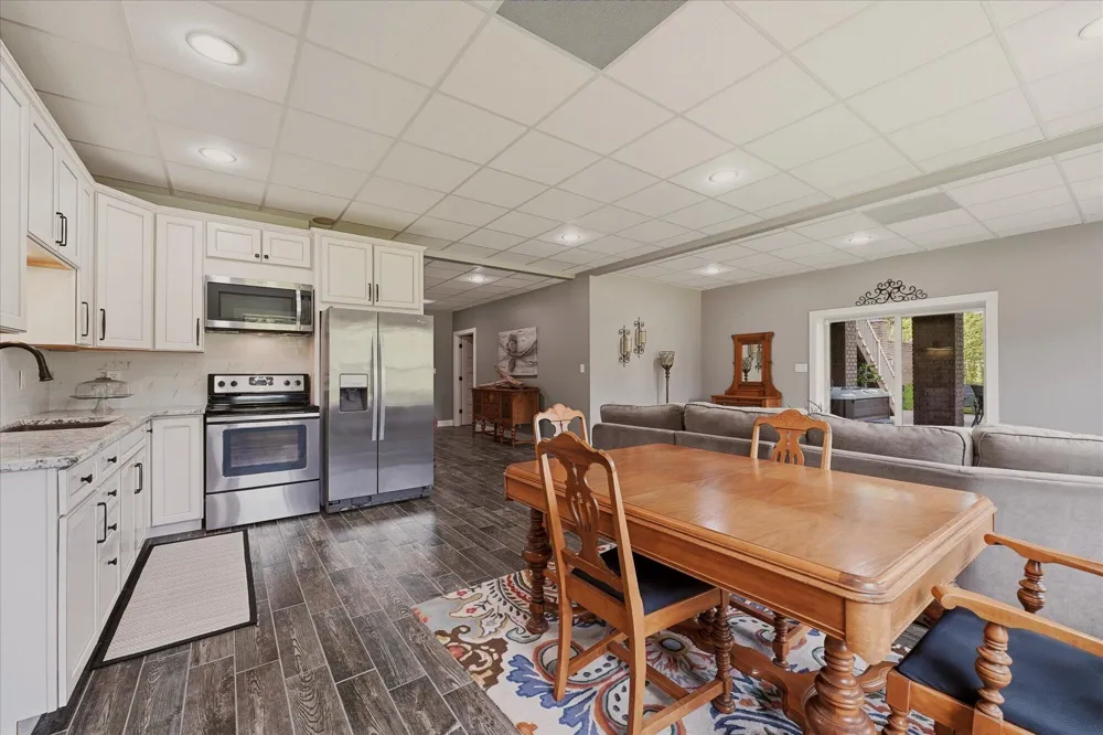 3870 Head RD Adams, TN 37010