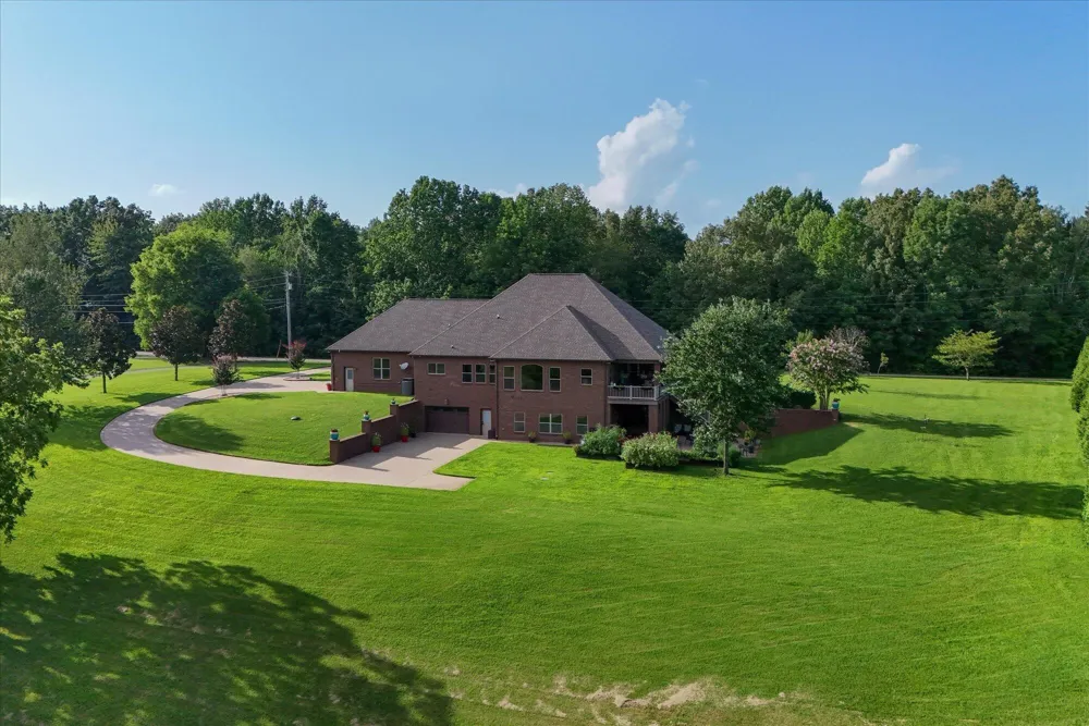 3870 Head RD Adams, TN 37010