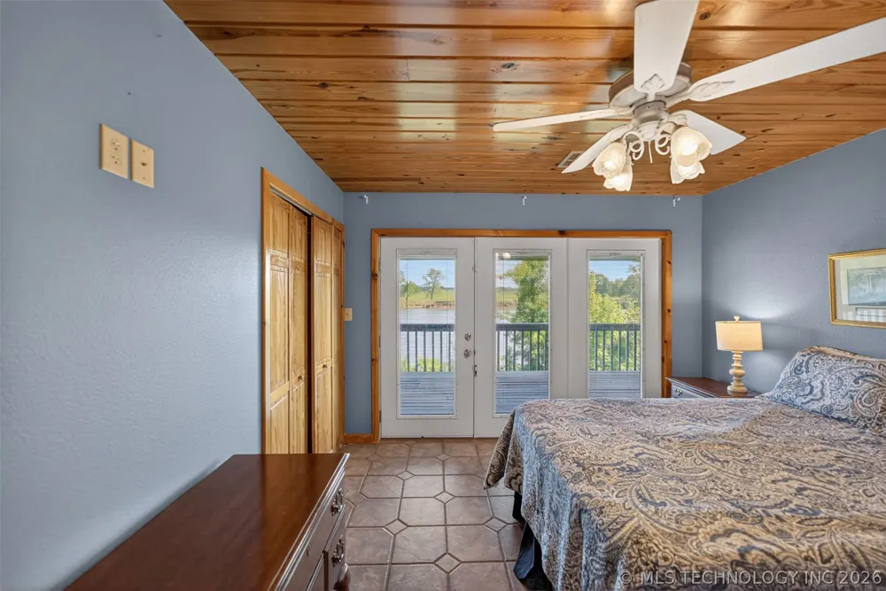 9212 447 ROAD Spavinaw, OK 74366