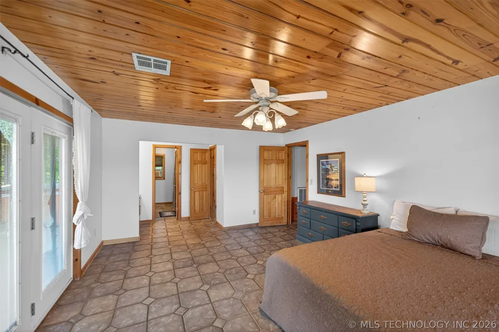 9212 447 ROAD Spavinaw, OK 74366