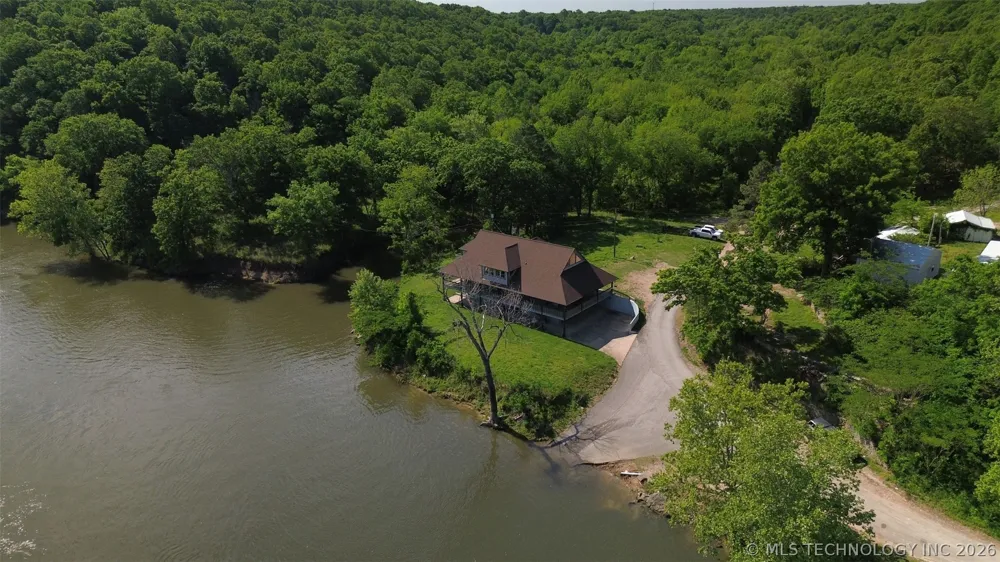 9212 447 ROAD Spavinaw, OK 74366