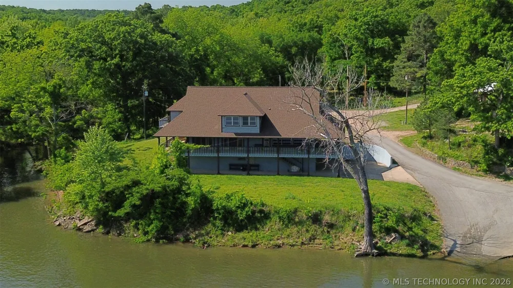 9212 447 ROAD Spavinaw, OK 74366