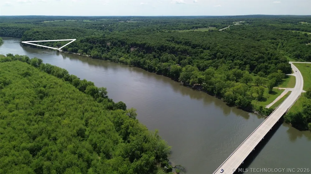 9212 447 ROAD Spavinaw, OK 74366