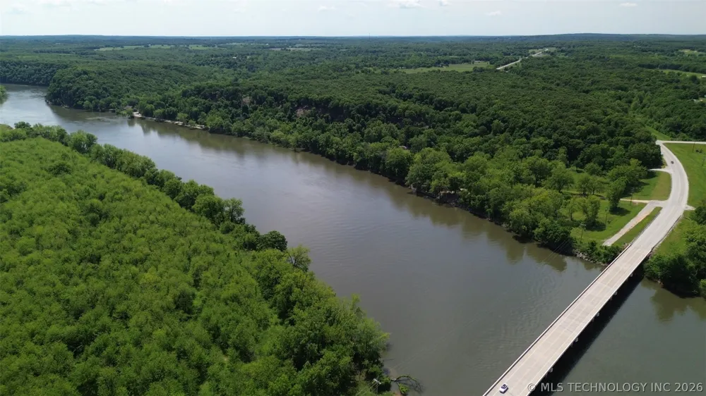 9212 447 ROAD Spavinaw, OK 74366