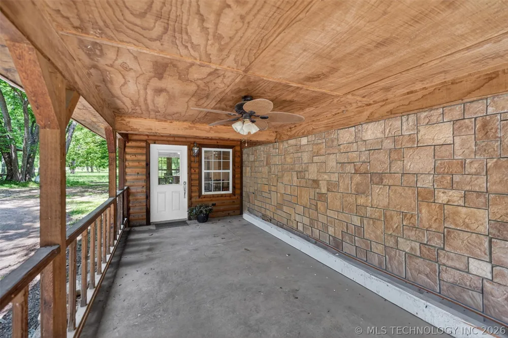9596 447 ROAD Spavinaw, OK 74366