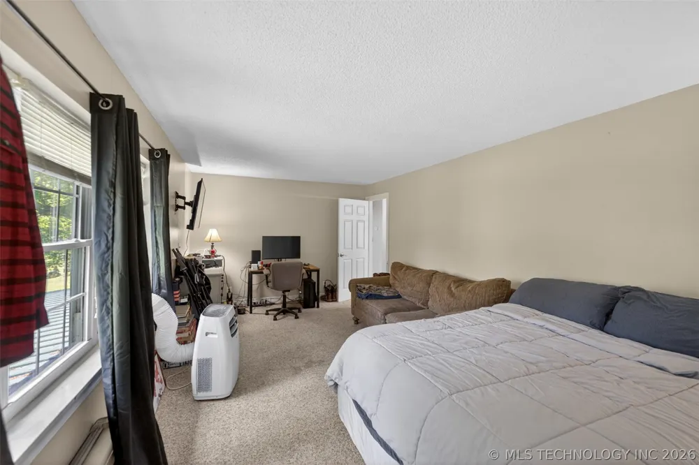 9596 447 ROAD Spavinaw, OK 74366
