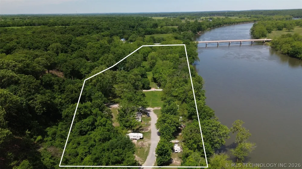 9596 447 ROAD Spavinaw, OK 74366