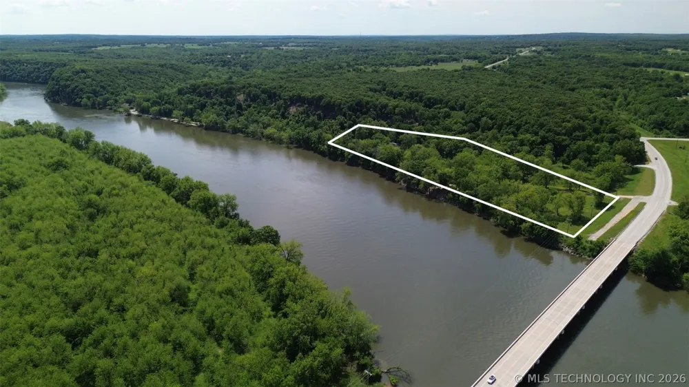 9596 447 ROAD Spavinaw, OK 74366