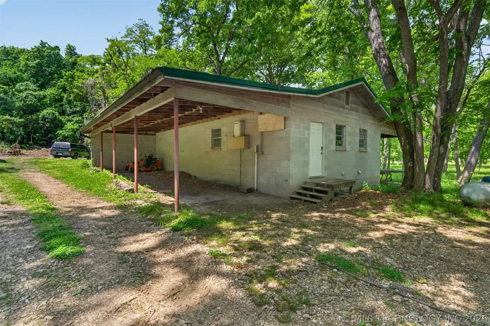 9596 447 ROAD Spavinaw, OK 74366