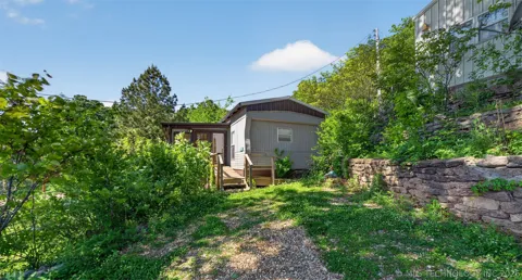 9207 447 ROAD