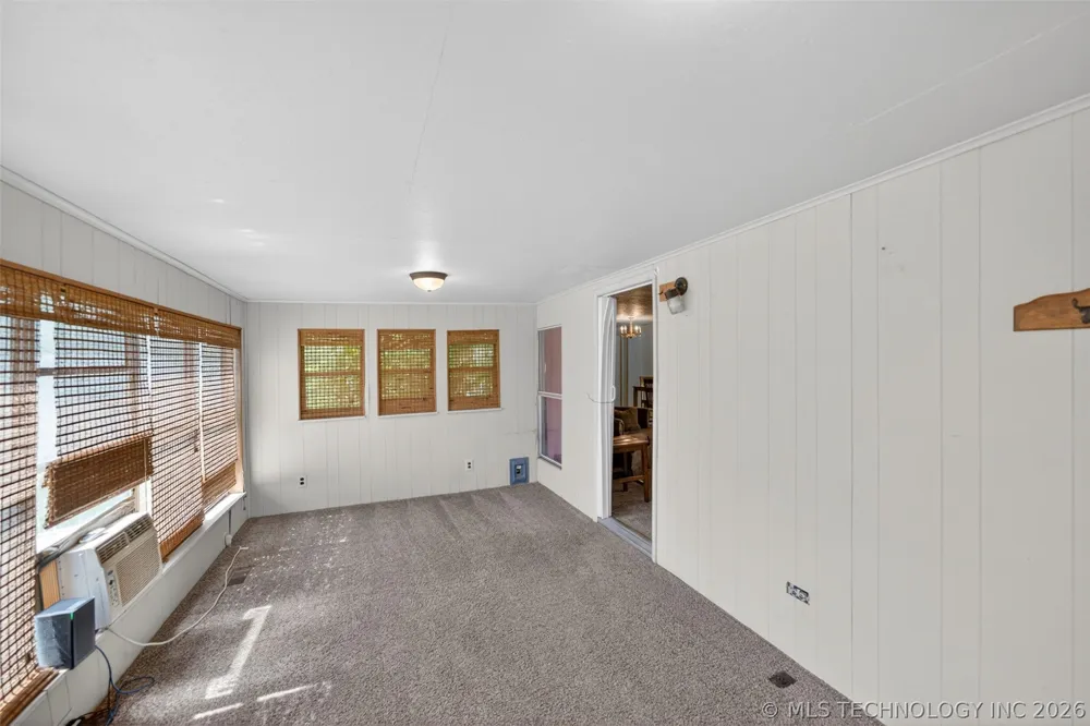 9207 447 ROAD Spavinaw, OK 74366