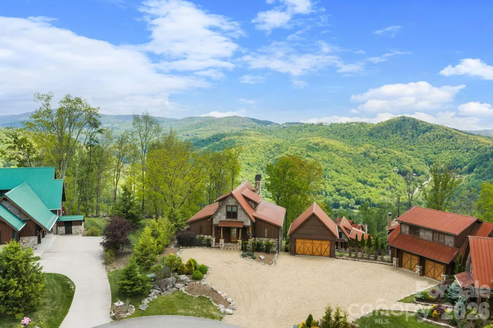 92 White Eagle Trail Banner Elk, NC 28604